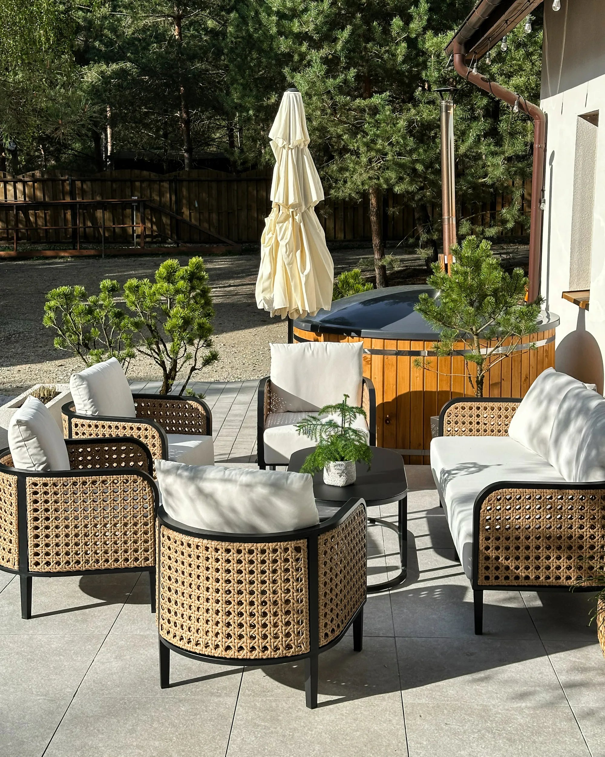 Fauteuil de jardin en métal blanc