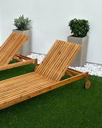 Chaise longue en bois d'acacia marron