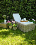 Chaise longue avec coussin en rotin naturel